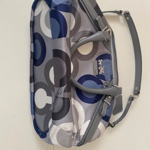 Coach shoulder bag - Picture 2 of 6